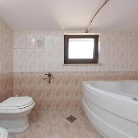 Semesterbostad Casa Paola Kaštelir